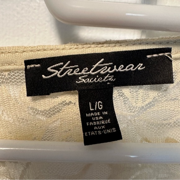 Lace Long-sleeve Crop-top - Picture 3 of 3